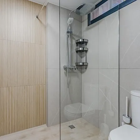 Sea View Family Heated Pool Apartmán *